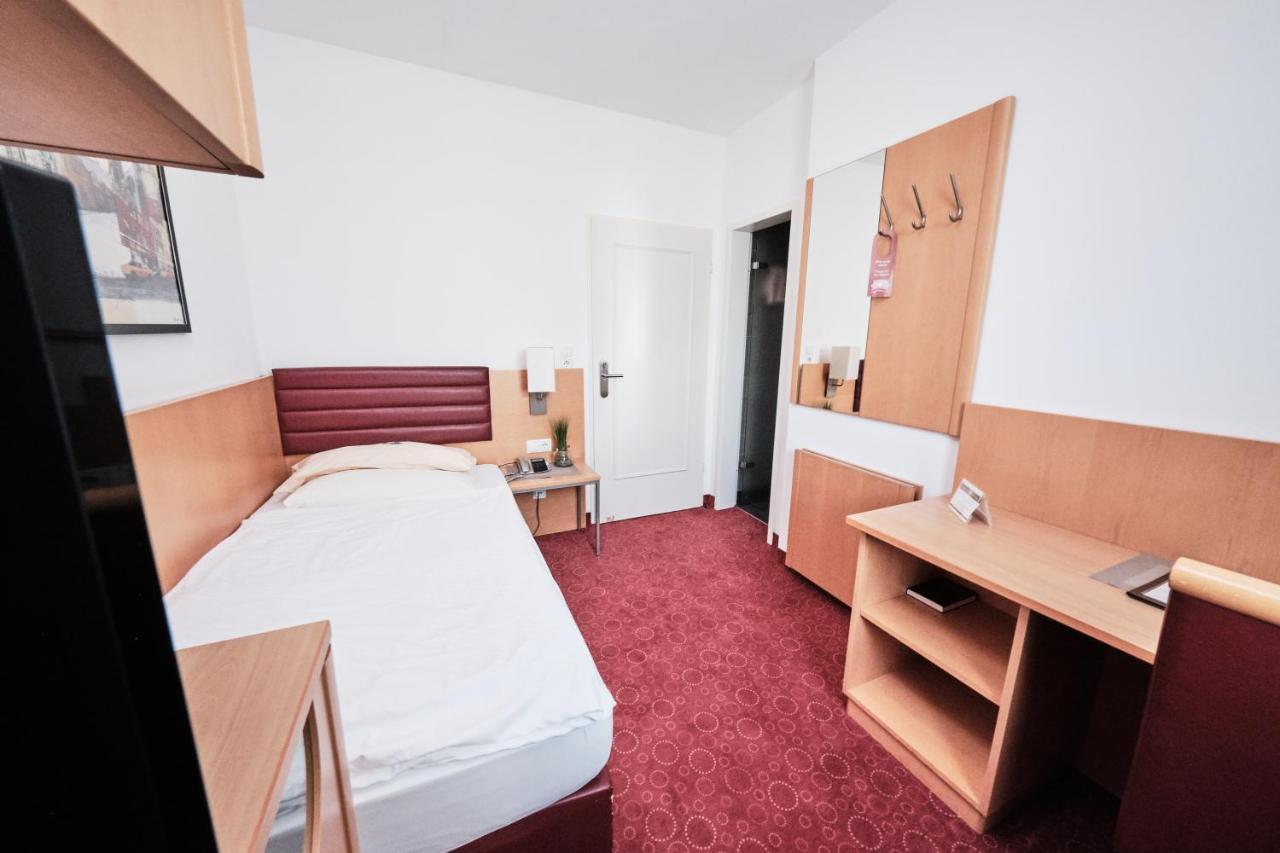 Hotel Zum Adler Бонн Номер фото