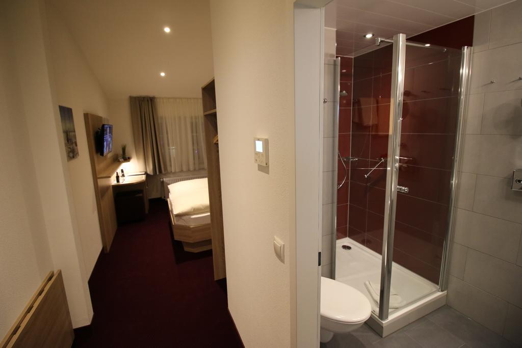 Hotel Zum Adler Бонн Экстерьер фото