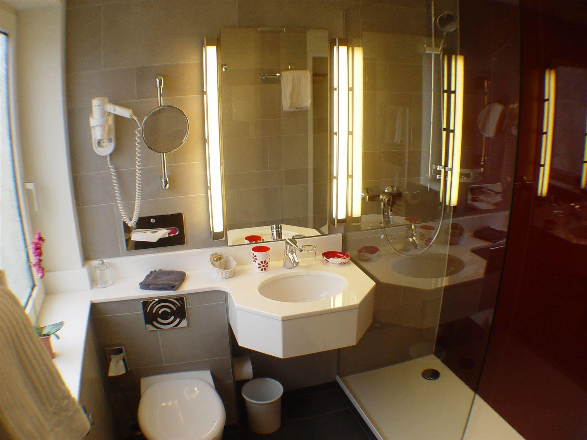 Hotel Zum Adler Бонн Экстерьер фото