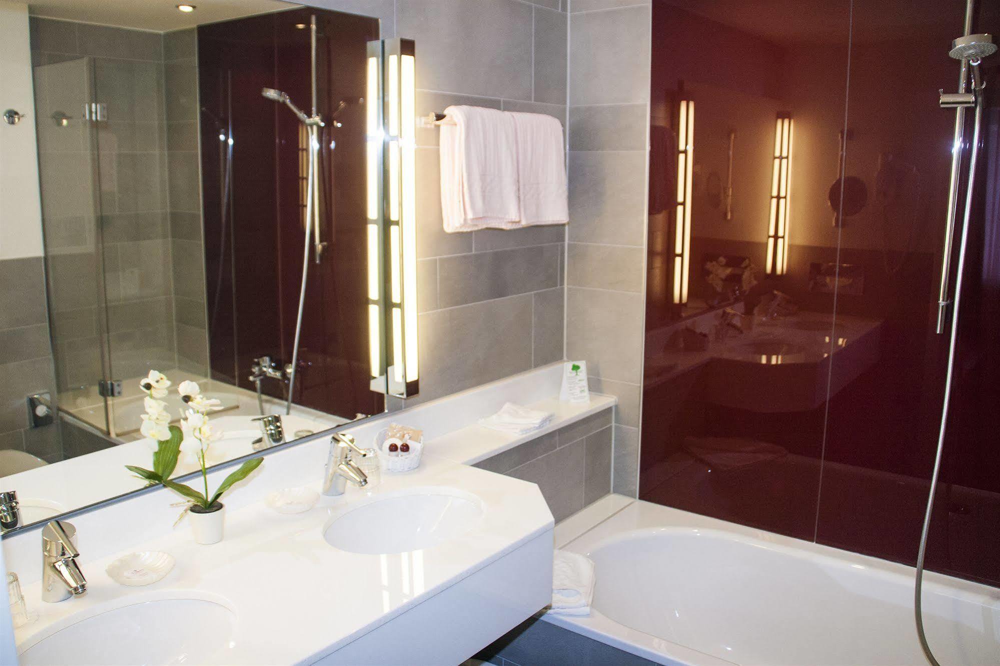 Hotel Zum Adler Бонн Экстерьер фото