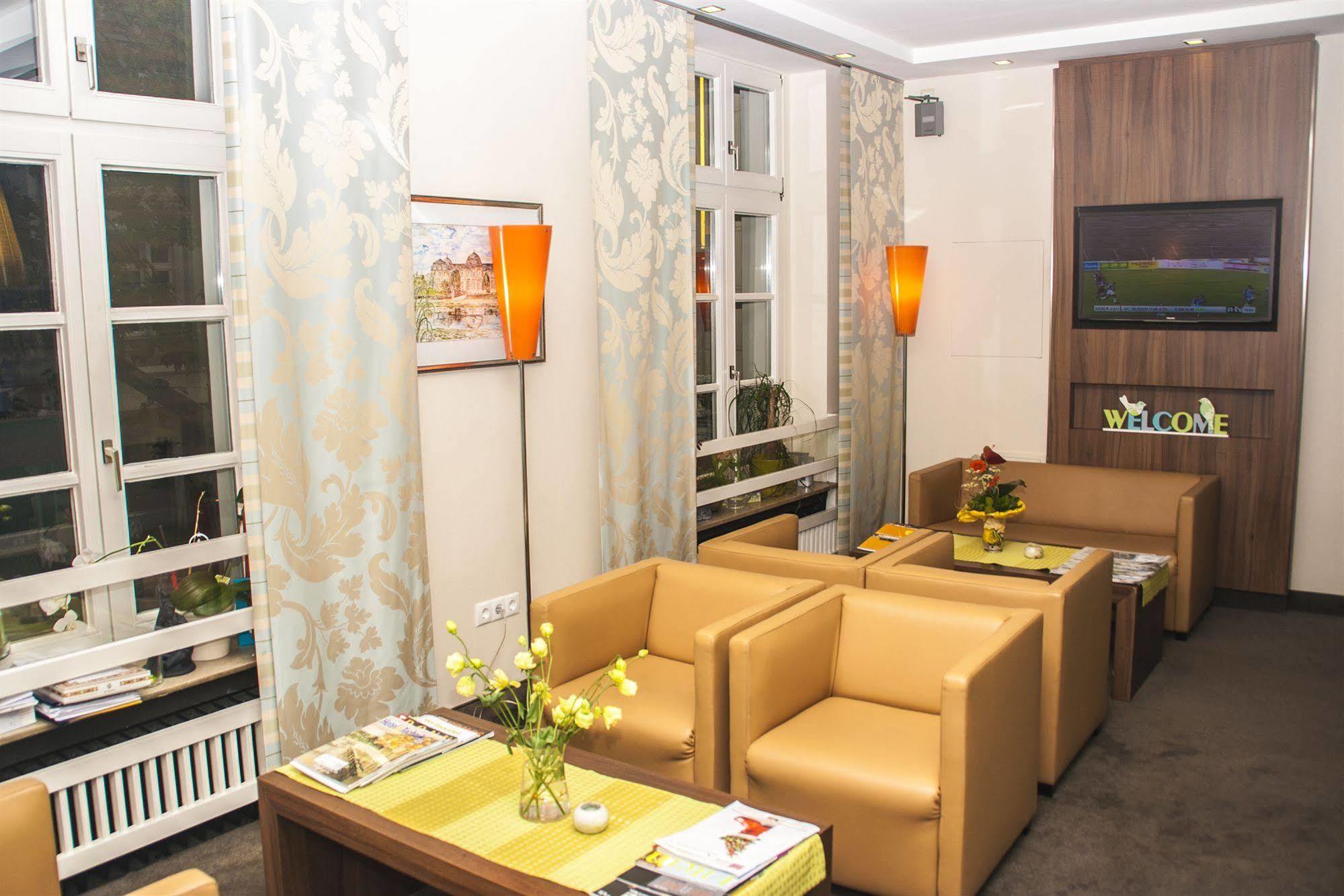 Hotel Zum Adler Бонн Экстерьер фото